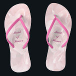 Poppy Petals Hochzeit Trauzeugin Flip Flops Badesandalen<br><div class="desc">Diese schönen rosa Mohnblütenmuster Trauzeugin Hochzeitskippen schaffen eine zarte Stimmung für den festlichen Anlass voraus. Der gesamte Text kann für Ihre besondere Veranstaltung angepasst werden.</div>