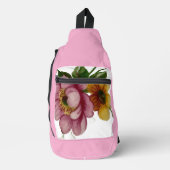 Porcelain Inspired Floral Crossbody Bag (Vorderseite)