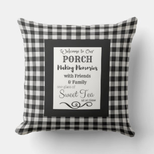 Porch Tee Typografie Black and White Buffalo Karo Kissen