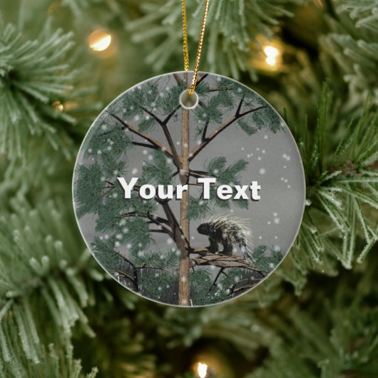 Porcupine im Pinienwald Keramik Ornament (Baum)