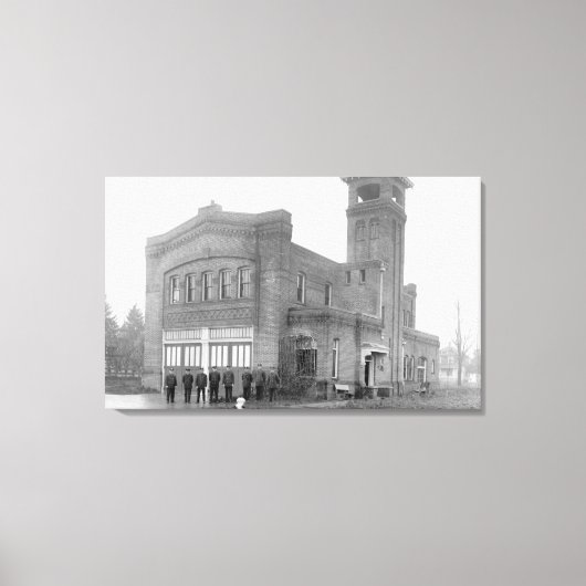 Portland, OR Fire Station View and Tower Leinwanddruck (Vorderseite)