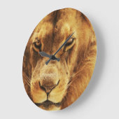 Portrait des männlichen afrikanischen Löwen. Große Wanduhr (Winkel)