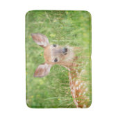 Portrait einer Faune (Weißschwanzhirsche) Badematte (Vorderseite Vertikal)