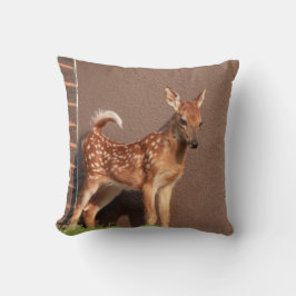 Portrait einer Faune (Weißschwanzhirsche) Kissen