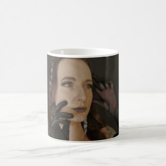 Portrait einer jungen Frau Kaffeetasse (Mittel)
