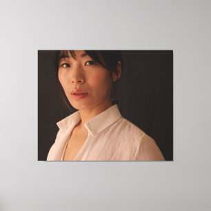 Portrait einer jungen Frau Leinwanddruck