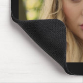 Portrait einer jungen Frau Mousepad (Ecke)