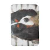 Portrait eines Königs Charles Cavalier Spaniel Badematte (Vorderseite Vertikal)