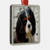 Portrait eines Königs Charles Cavalier Spaniel Ornament Aus Metall (Rechts)