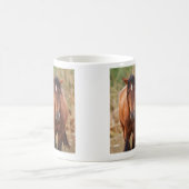 Portrait eines wilden Mustang Kaffeetasse (Mittel)