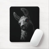 Portrait Head Niedlich Llama mit schwarzem Hinterg Mousepad (Mit Mouse)