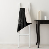 Portrait Head Niedlich Llama mit schwarzem Hinterg Sherpadecke (Beispiel)