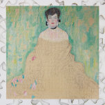 Portrait von Amalie Zuckerkandl von Gustav Klimt Puzzle<br><div class="desc">Das unvollendete Portrait von Amalie Zuckerkandl (1917) von Gustav Klimt ist ein Vintages Viktorianisches Kunstporträt aus der Ära mit einer Frau, die sich mit den Armen in Richtung der Stadt gefaltet und von der Schultergurke, die zum Boden fließt, sitzt. Kunstkritiker sagen voraus, dass dieses Werk Klimts klassische Goldblatttechnik eingebunden hätte....</div>