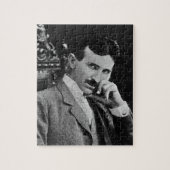 Portrait von Nikola Tesla Puzzle (Vertikal)