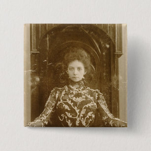 Porträt des Schauspielerin Vera Komissarzhevskaya Button