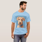 Porträt eines Niedlichen Hundes mit blauem Collar T-Shirt (Vorne ganz)