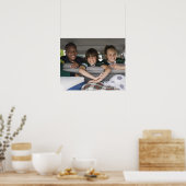 Porträt lächelnder Kinder im Auto Poster (Küche)