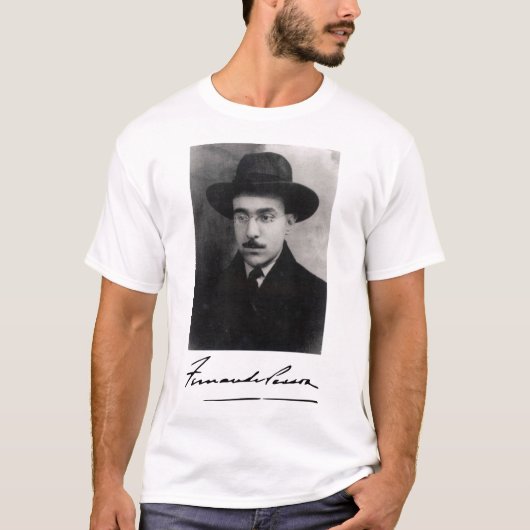 Porträt und Unterschrift von Fernando Pessoa T-Shirt (Vorderseite)