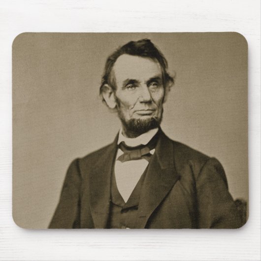 Porträt von Abraham Lincoln (1809-65) (b/w Foto) Mousepad (Vorne)