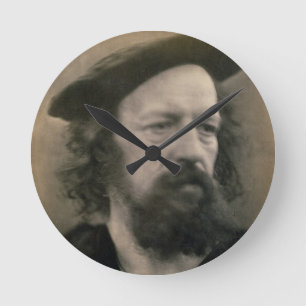 Porträt von Alfred, Lord Tennyson (1809-92) Runde Wanduhr