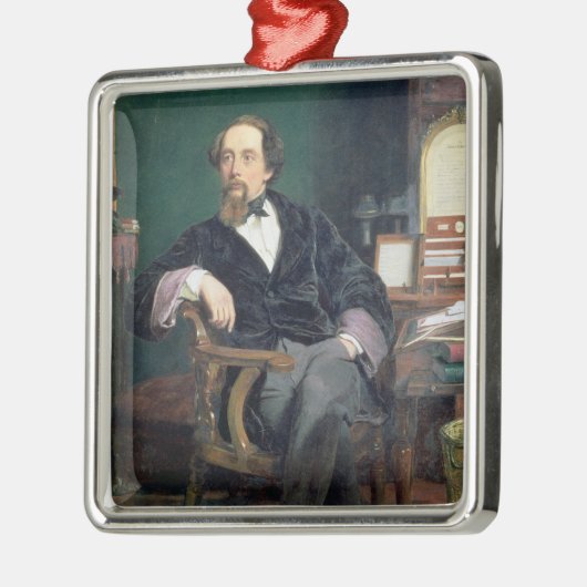 Porträt von Charles Dickens (Öl auf Leinwand) Silbernes Ornament (Links)