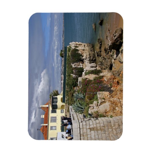 Portugal, Cascais. Praia da Rainha, ein Strand in  Magnet (Vertikal)