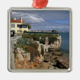 Portugal, Cascais. Praia da Rainha, ein Strand in Silbernes Ornament