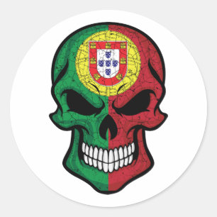 Portugal lächelt die Schädelflagge Runder Aufkleber