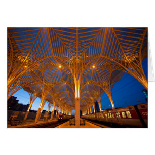 Portugal, Lissabon. Ansicht des modernen Bahnhofs