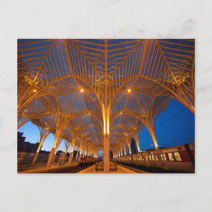 Portugal, Lissabon. Blick auf den modernen Bahnhof Postkarte