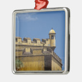 Portugal, Madeira, Funchal. Historisch Silbernes Ornament (Links)