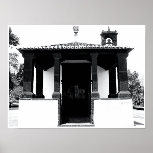 Portugal: Niedliche Weiße Kirche mit Bell Print Poster (Vorne)