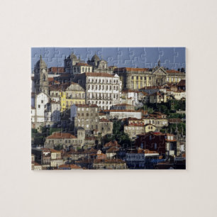 Portugal, Oporto (Porto). Historische Häuser und Puzzle