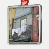 Portugal, Porto. Hängerwäsche Silbernes Ornament (Links)