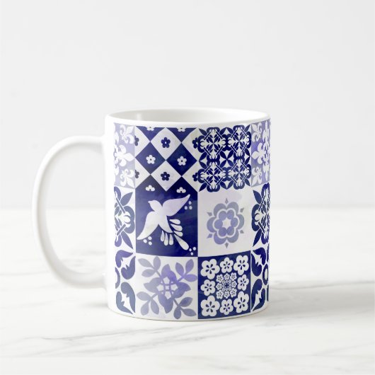 Portugiese Azulejos deckt Tasse mit Ziegeln (Links)