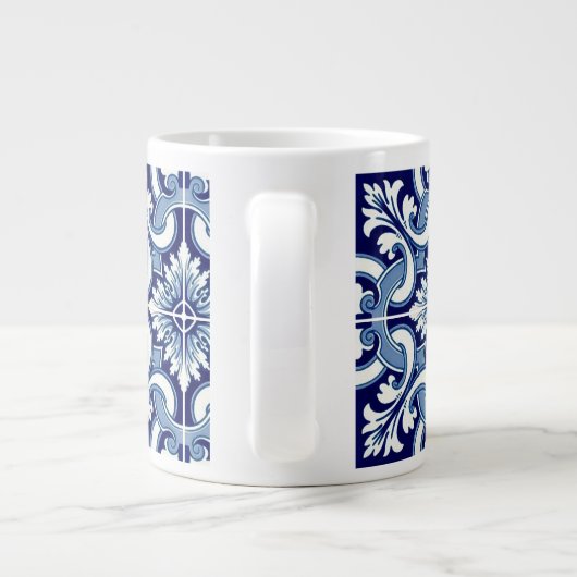 Portugiesisch-blaue Fliese Jumbo-Tasse (Rückseite)