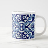 Portugiesisch-blaue Fliese Jumbo-Tasse (Rechts)