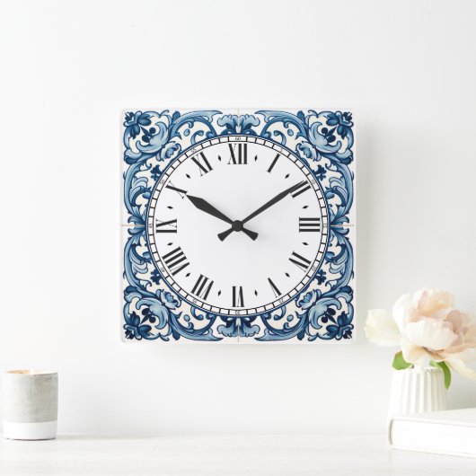 Portugiesisch-blaue Kacheldecke Quadratische Wanduhr (Zuhause)