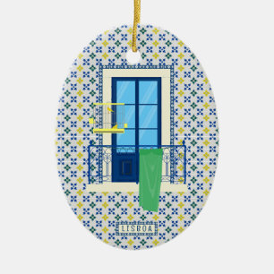 Portugiesische Fliesen und Fensterbalkon mit Vogel Keramik Ornament