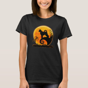 Portugiesischer Hund Beängstigend und MondHallowee T-Shirt