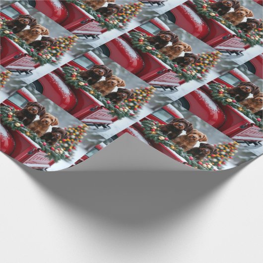 Portuguese Water Dog Christmas Red Truck Holiday Geschenkpapier (Ecke)