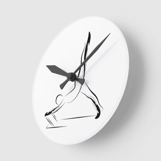 Pose Arabesque Reformer Pilates Runde Wanduhr (Winkel)