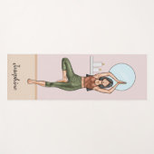 Pose Yoga Vrikshasana Frau mit Individuelle Name Yogamatte (Vorderseite (Horizontal))