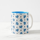 Posh Raute Dark Blue Hearts Zweifarbige Tasse (VorderseiteRechts)