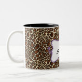 Posh schicke Leopardendrucke, lila personalisiert Zweifarbige Tasse (Links)