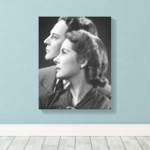 Posing Couple Leinwanddruck (Insitu (Holzboden))