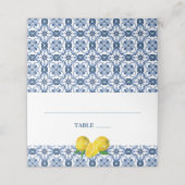 Positano Lemons Blau und Weiß Muster Hochzeit Platzkarte (Außenseite Aufgefaltet)