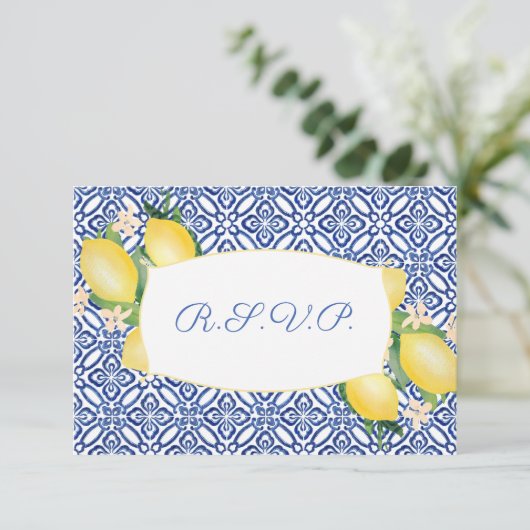 Positano Lemons Blue Tiles Wedding Meal Choice RSVP Karte (Stehend Vorderseite)