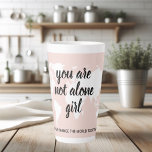 Positiv, dass Sie nicht allein Mädchen Motivation  Milchtasse<br><div class="desc">Positiv,  dass Sie nicht allein Mädchen Motivation Zitat</div>