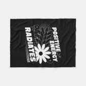 Positiv, Energie strahlt positive Zitat Inspirati Fleecedecke (Vorderseite (Horizontal))